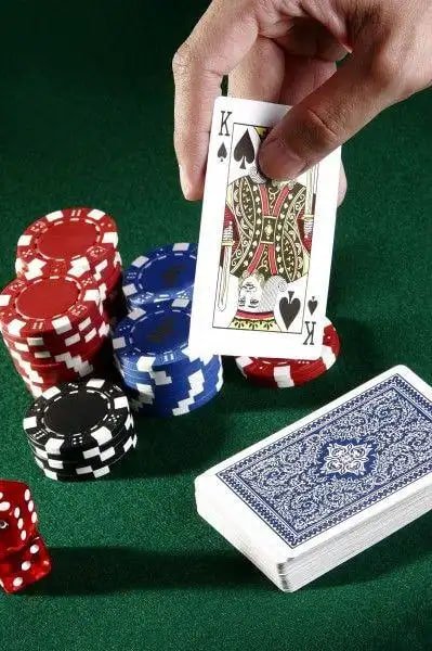Người dùng Việt Nam trải nghiệm cá cược thể thao trên e28bet